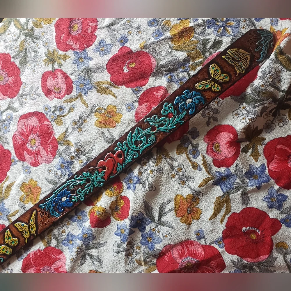 Vintage Tooled Leather Belt - Picture 5 of 8
